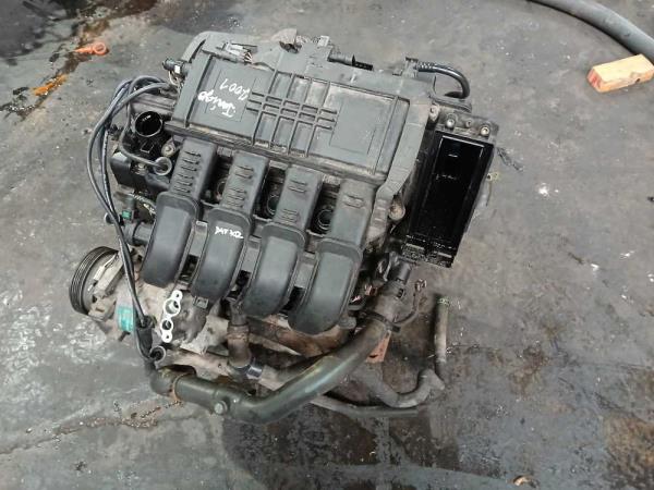 MOTEUR RENAULT ESSENCE - Vue 1